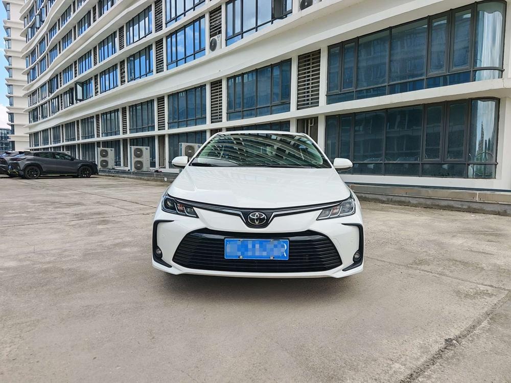 Toyota Corolla 2021 — фото автомобиля 1