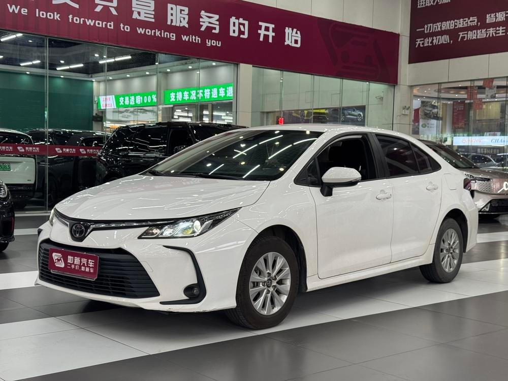 Toyota Corolla 2021 — фото автомобиля