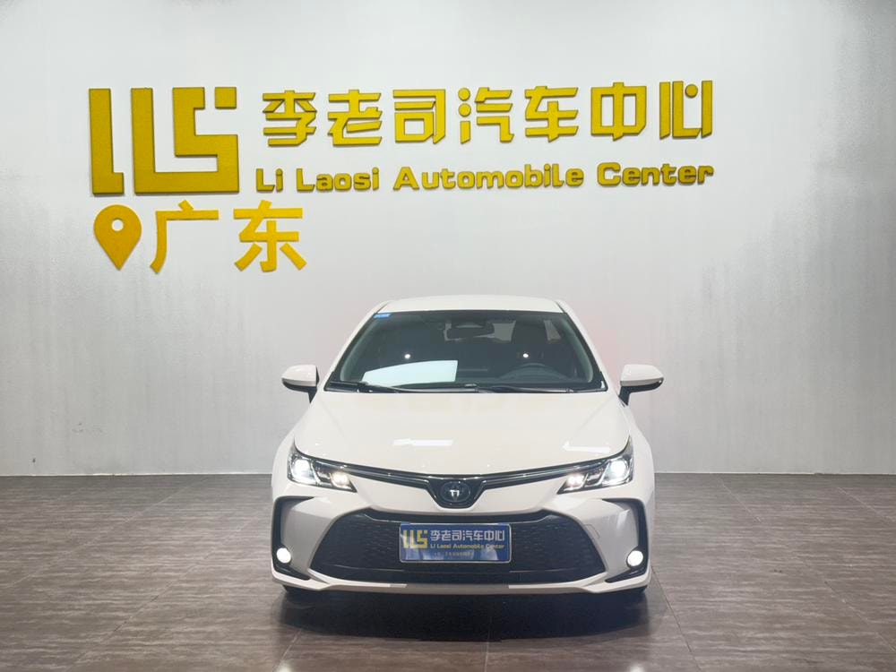 Toyota Corolla 2023 — фото автомобиля 1