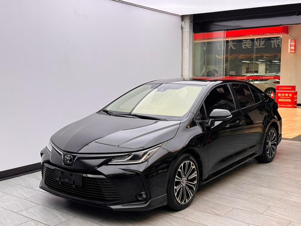 Toyota Corolla 2021 — фото автомобиля