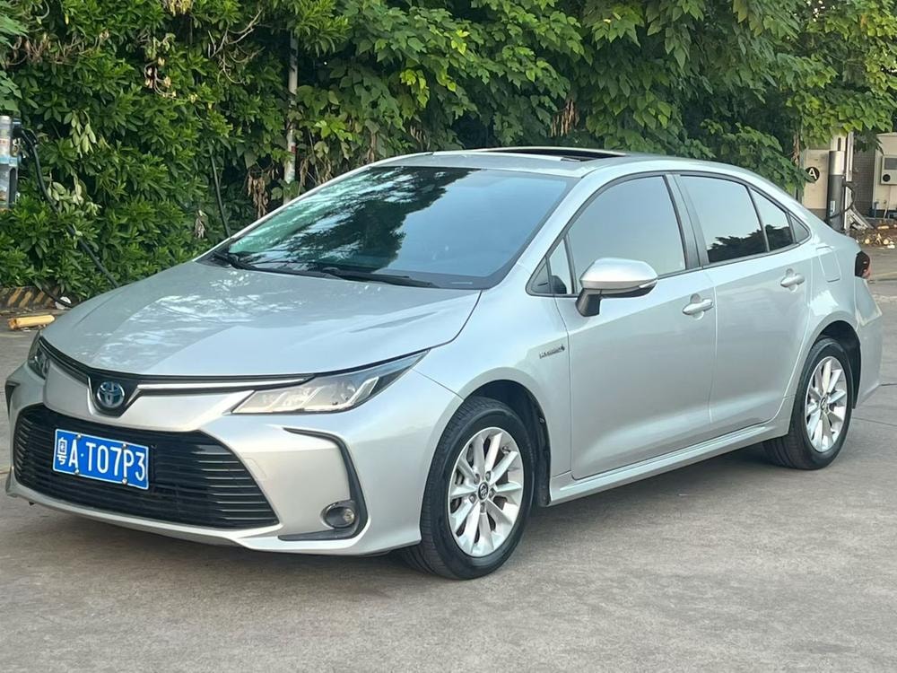 Toyota Corolla 2019 — фото автомобиля