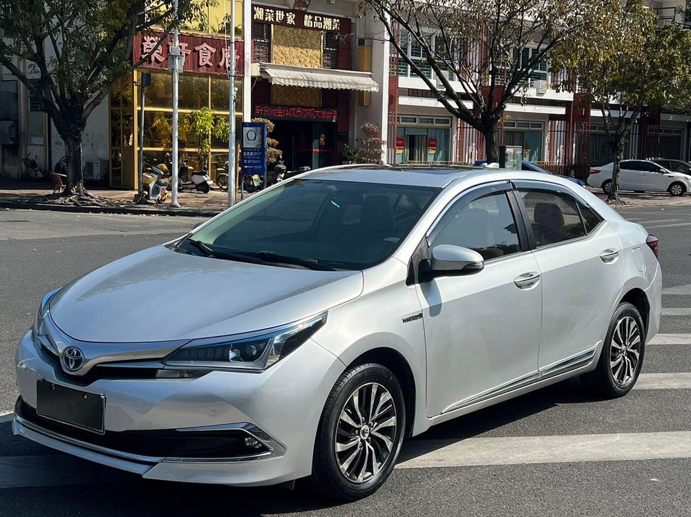 Toyota Corolla 2016 — фото автомобиля 1