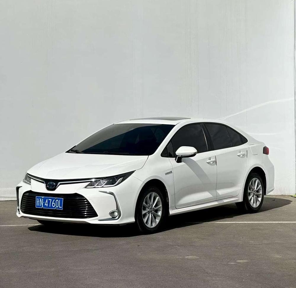 Toyota Corolla 2021 — фото автомобиля