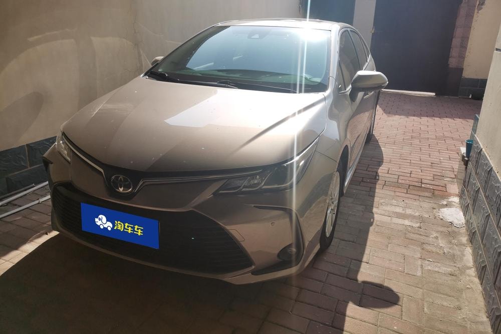 Toyota Corolla 2019 — фото автомобиля 1