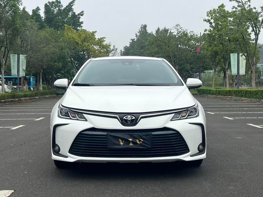 Toyota Corolla 2021 — фото автомобиля 1