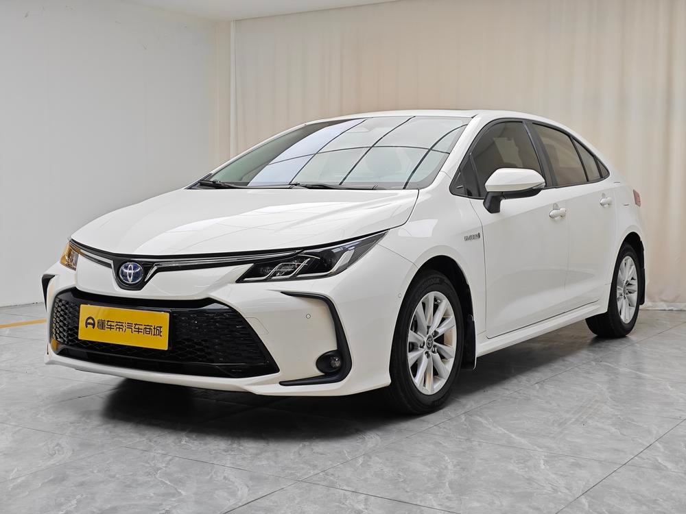 Toyota Corolla 2023 — фото автомобиля