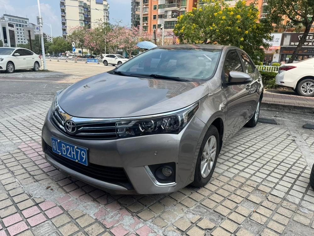 Toyota Corolla 2014 — фото автомобиля