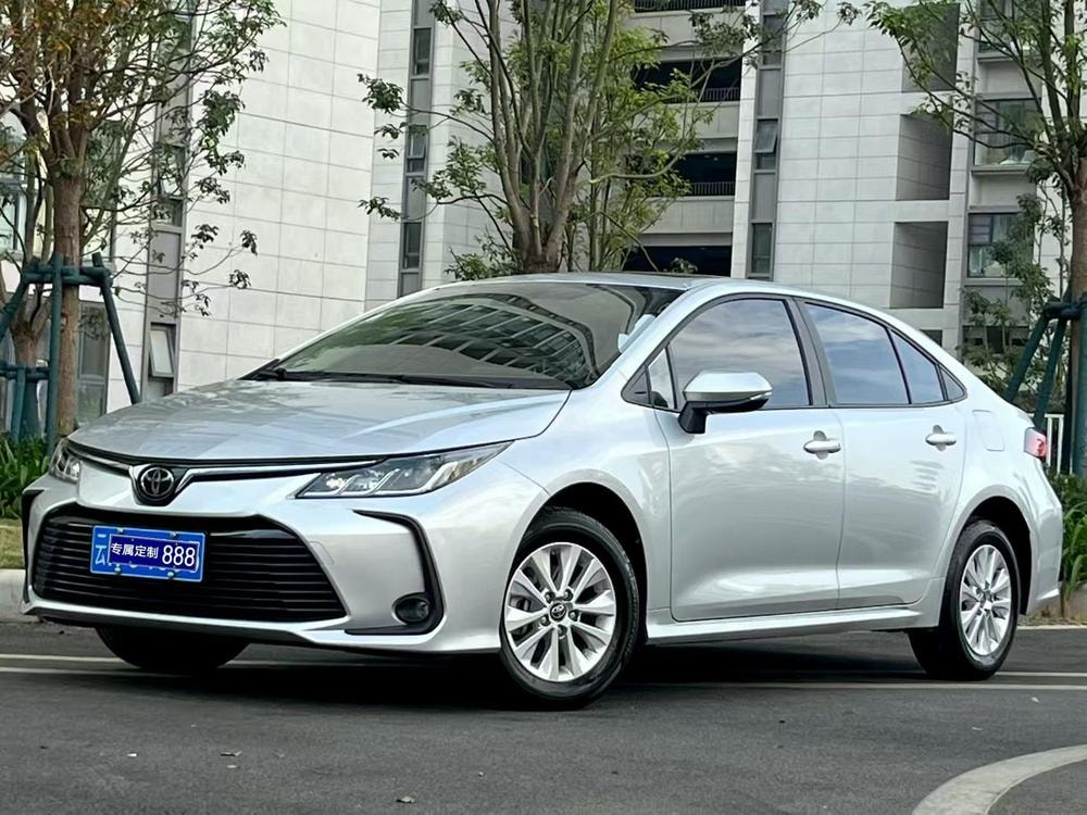 Toyota Corolla 2021 — фото автомобиля