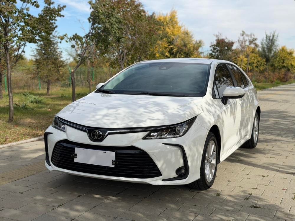 Toyota Corolla 2022 — фото автомобиля