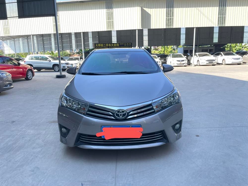 Toyota Corolla 2014 — фото автомобиля