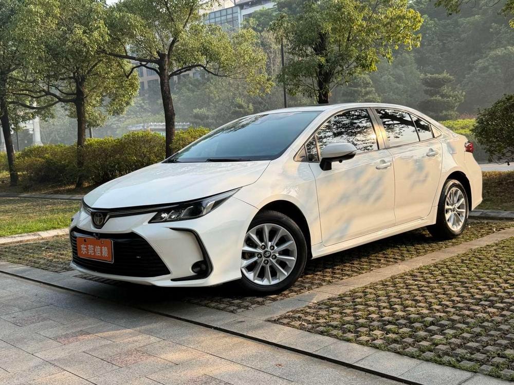 Toyota Corolla 2021 — фото автомобиля