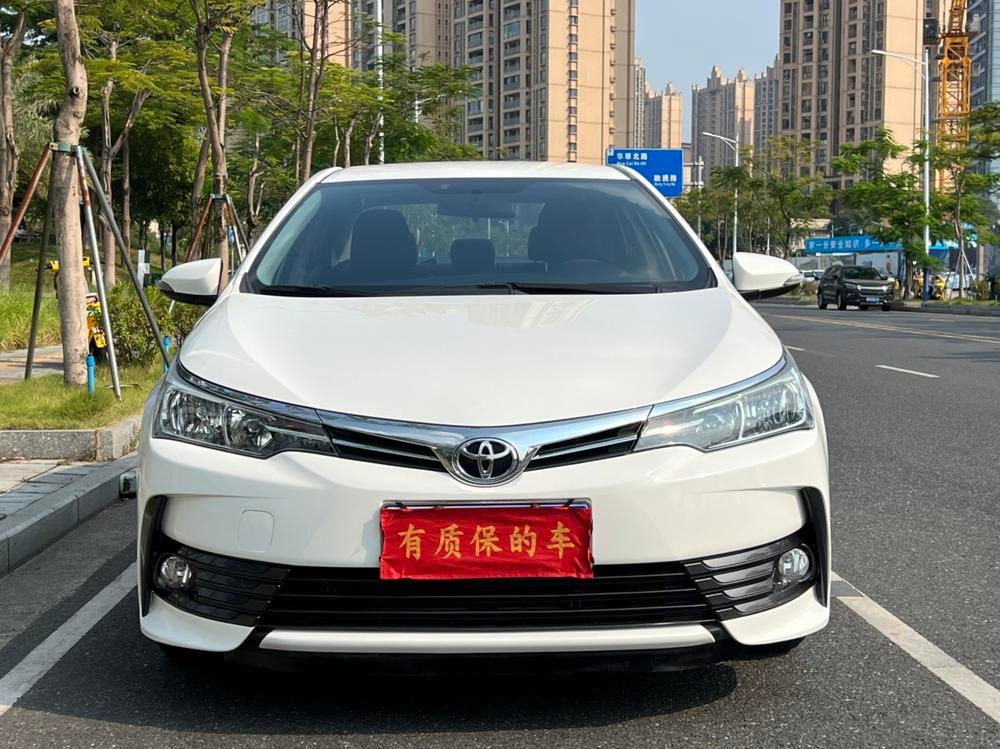 Toyota Corolla 2017 — фото автомобиля