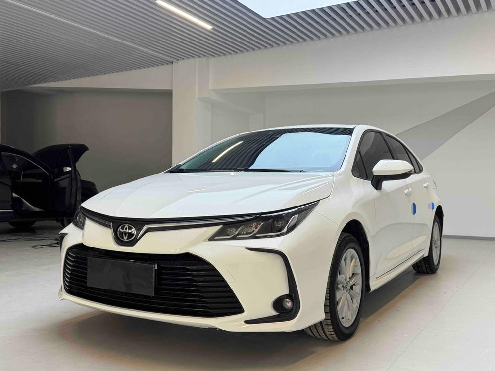 Toyota Corolla 2021 — фото автомобиля