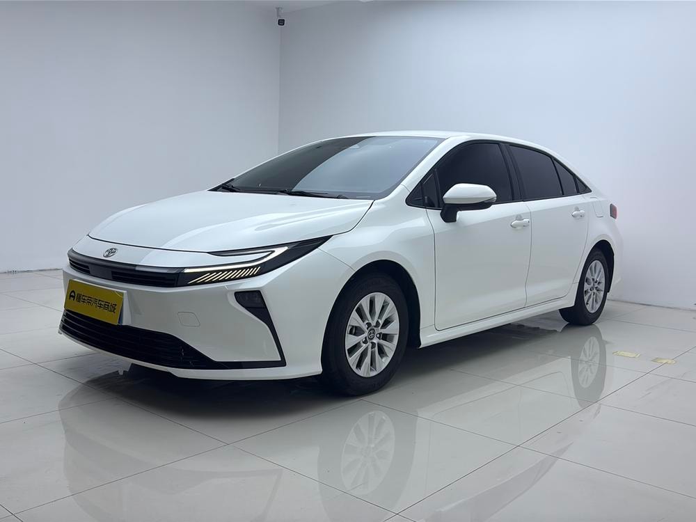 Toyota Corolla 2026 — фото автомобиля