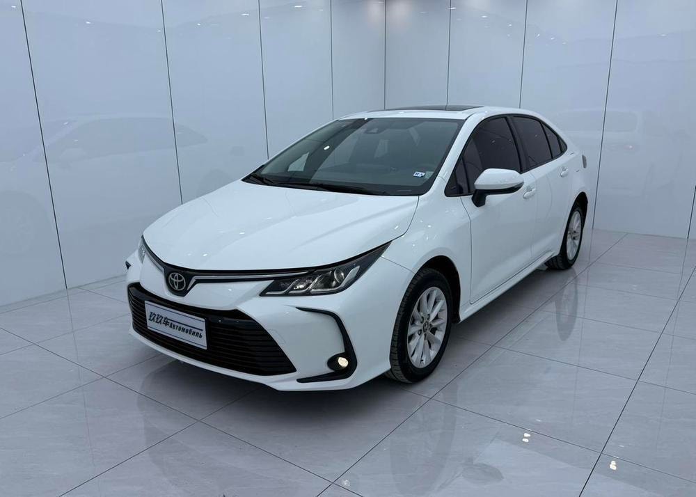 Toyota Corolla 2021 — фото автомобиля