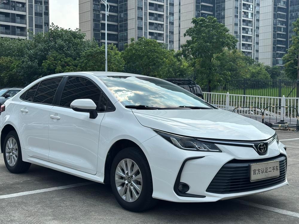 Toyota Corolla 2022 — фото автомобиля