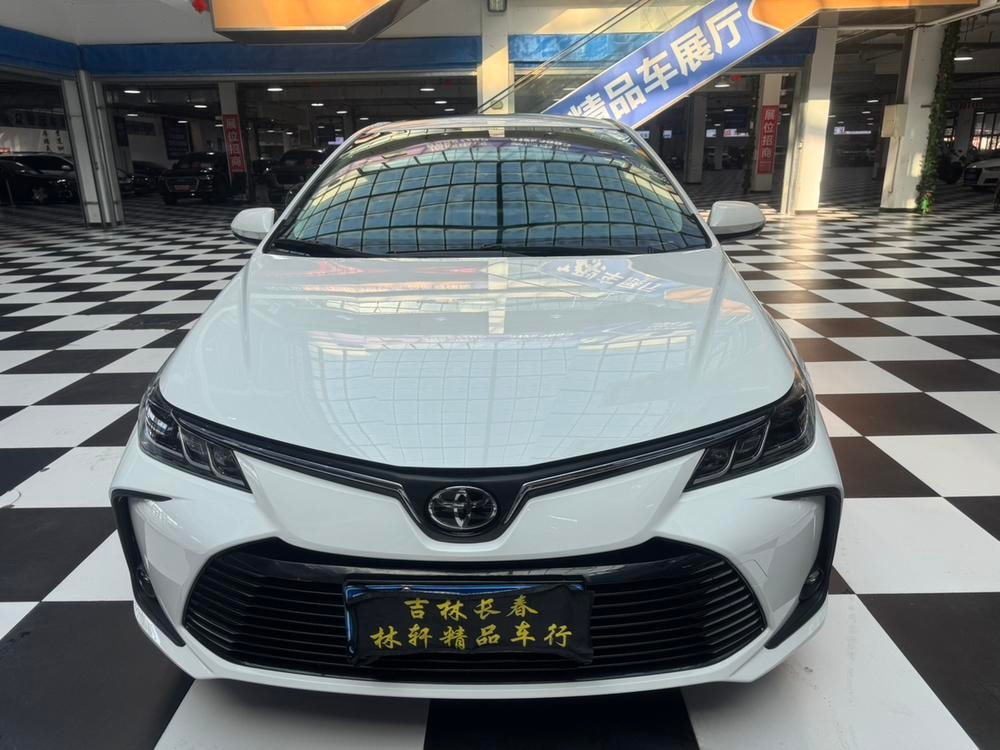 Toyota Corolla 2021 — фото автомобиля