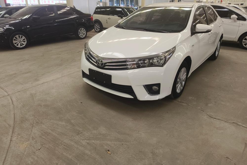 Toyota Corolla 2017 — фото автомобиля