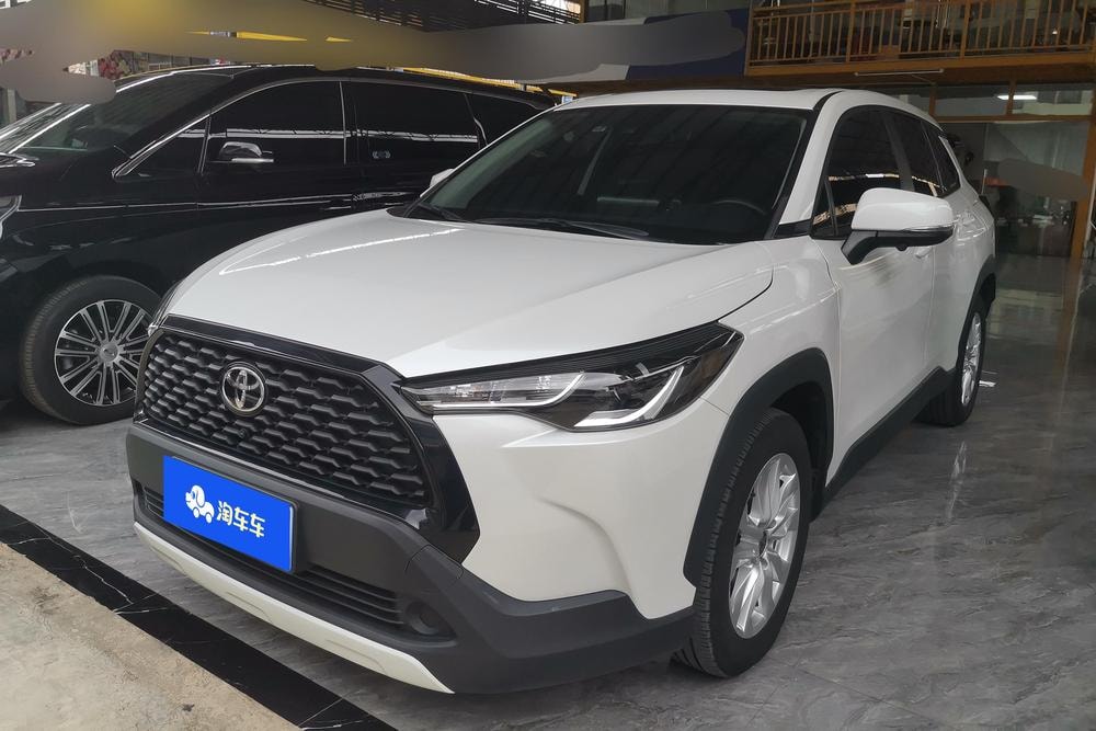 Toyota Corolla Cross 2022 — фото автомобиля 1