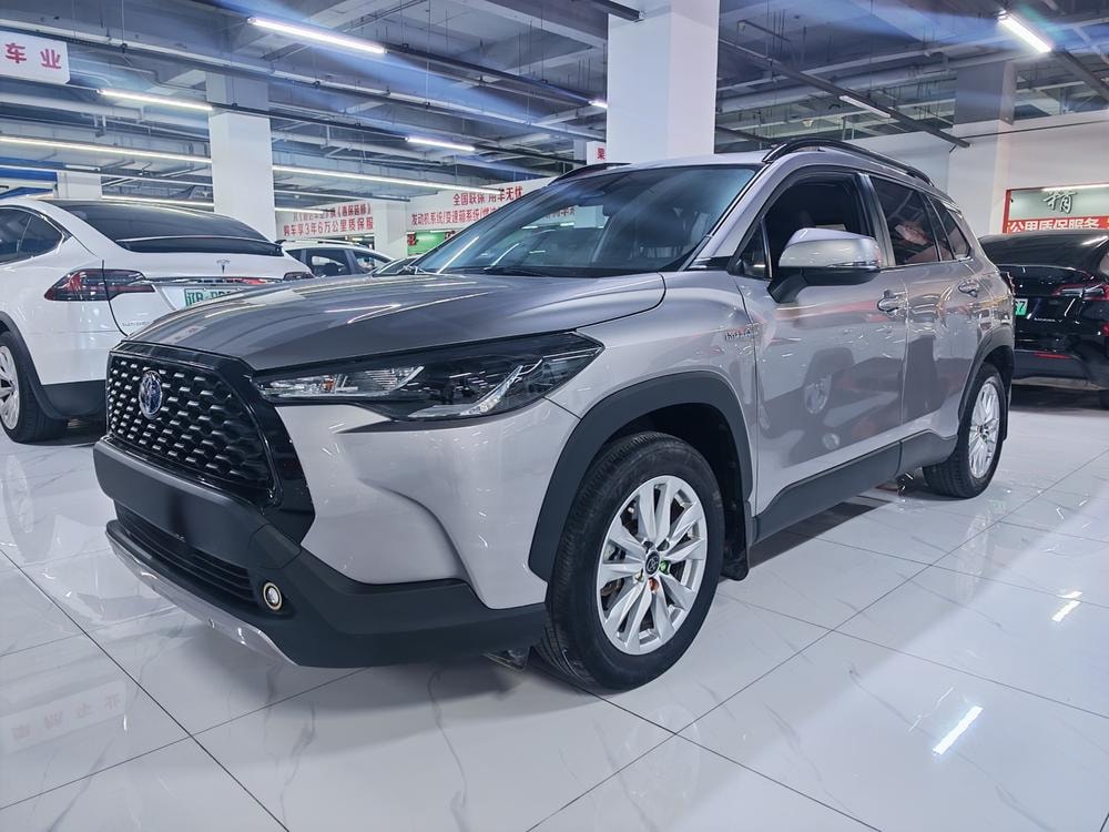 Toyota Corolla Cross 2024 — фото автомобиля 1