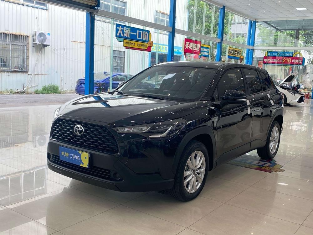Toyota Corolla Cross 2023 — фото автомобиля 1