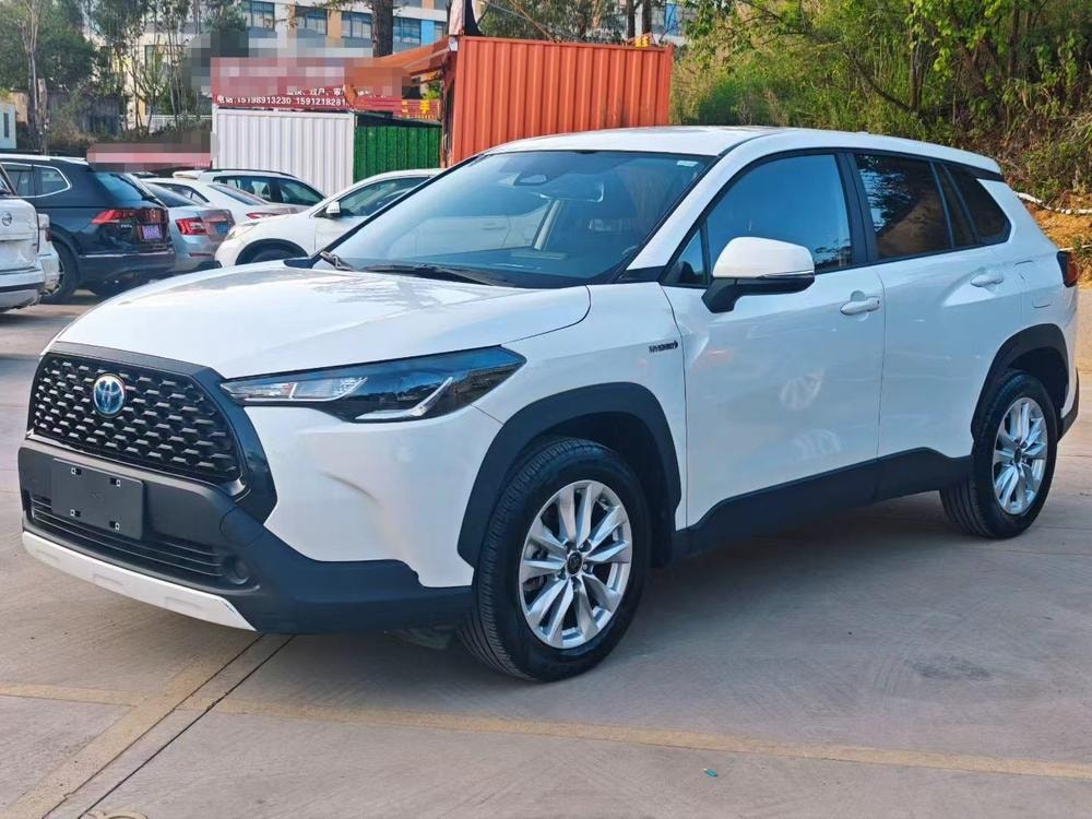 Toyota Corolla Cross 2023 — фото автомобиля 1