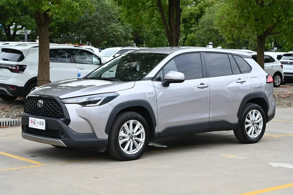 Toyota Corolla Cross 2024 — фото автомобиля