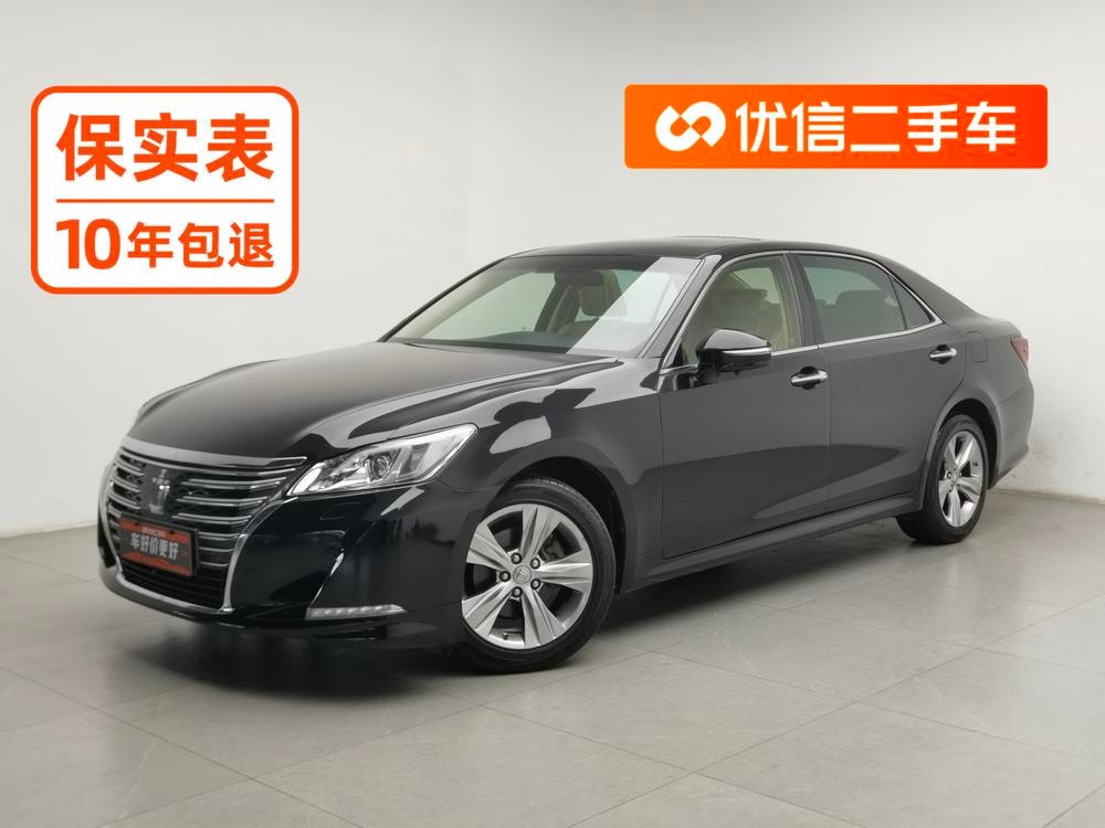 Toyota Crown 2015 — фото автомобиля 1