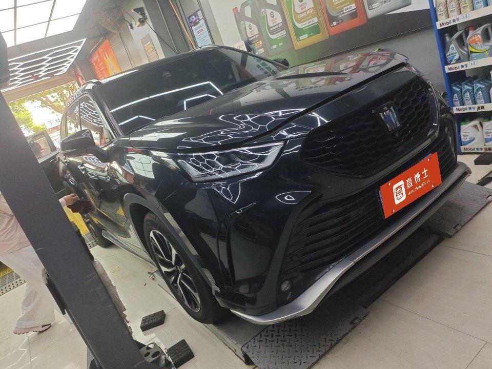 Toyota Crown Kluger 2021 — фото автомобиля