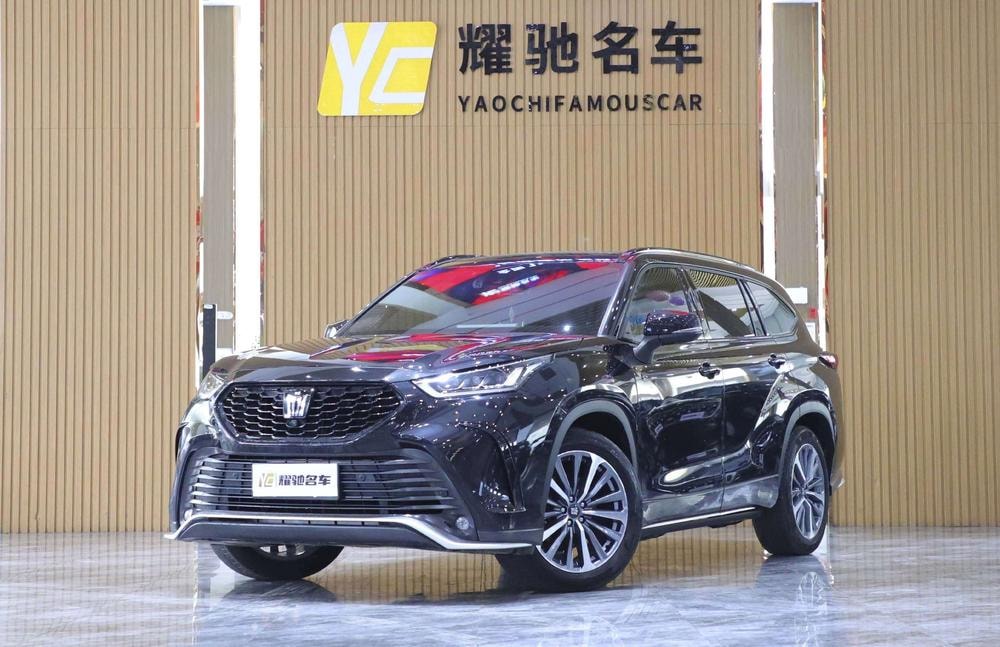 Toyota Crown Kluger 2026 — фото автомобиля