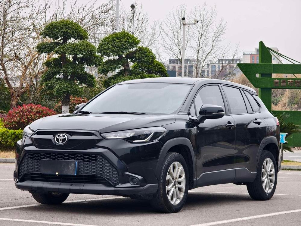 Toyota Frontlander 2024 — фото автомобиля
