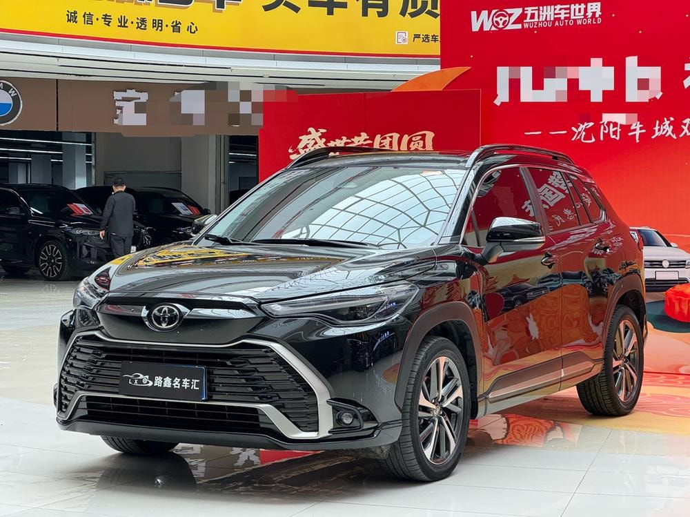 Toyota Frontlander 2023 — фото автомобиля 1