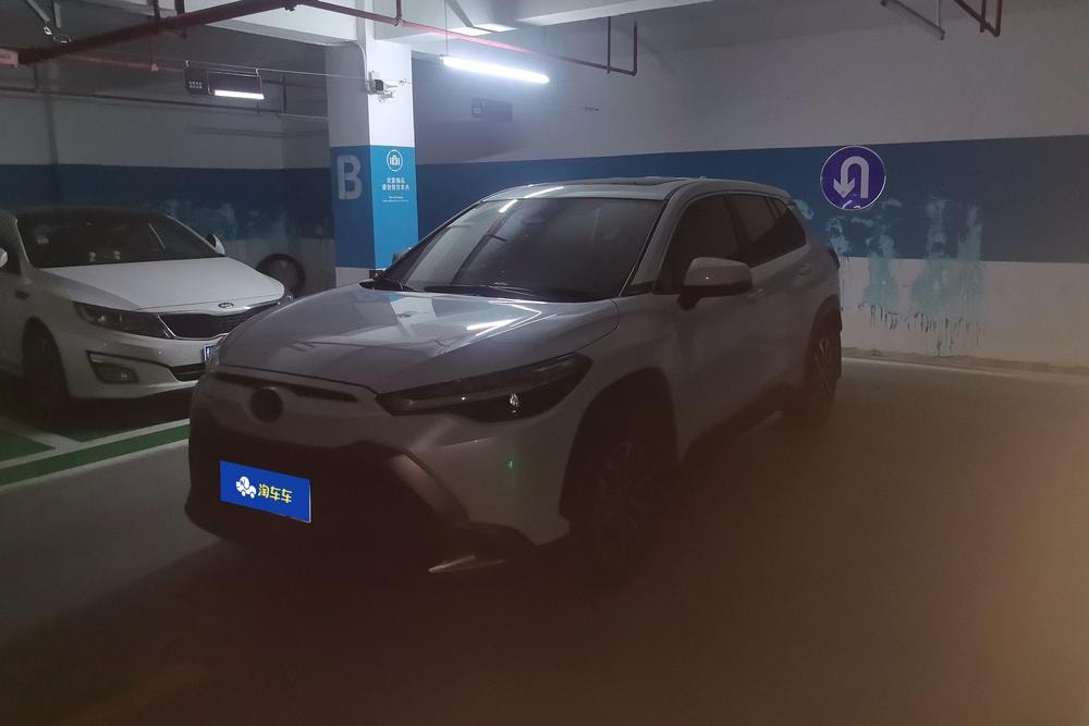 Toyota Frontlander 2023 — фото автомобиля