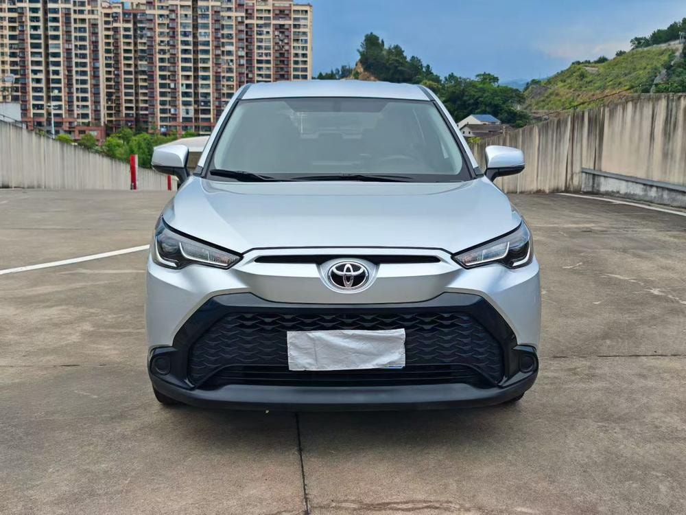 Toyota Frontlander 2024 — фото автомобиля 1