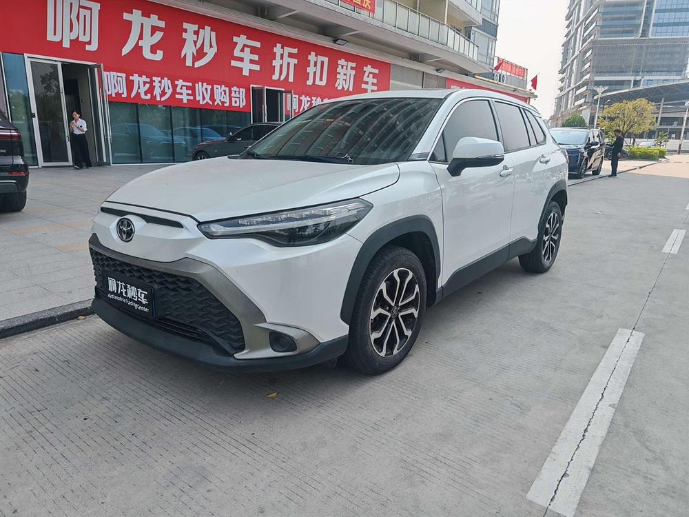Toyota Frontlander 2022 — фото автомобиля