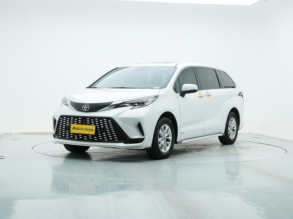 Toyota Granvia 2024 — фото автомобиля 1
