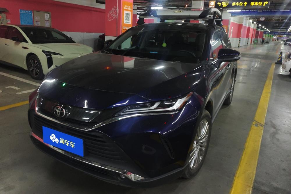Toyota Harrier 2022 — фото автомобиля 1