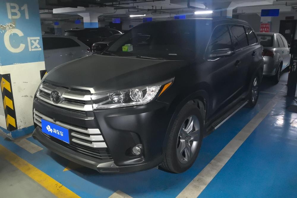 Toyota Highlander 2018 — фото автомобиля 1