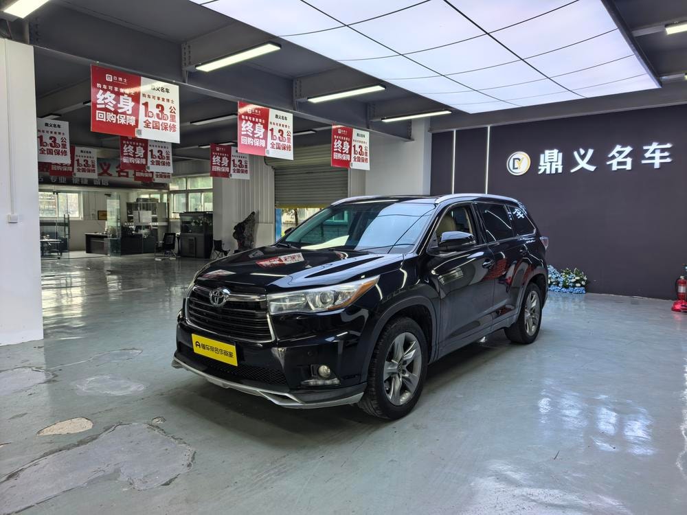 Toyota Highlander 2017 — фото автомобиля 1