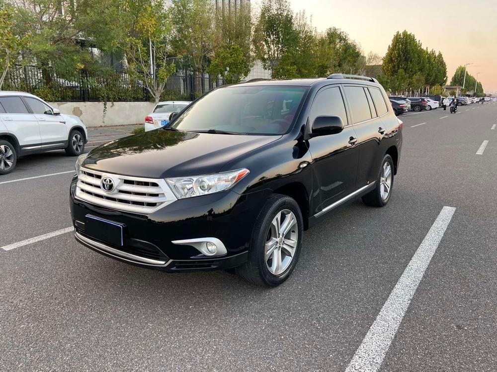 Toyota Highlander 2012 — фото автомобиля