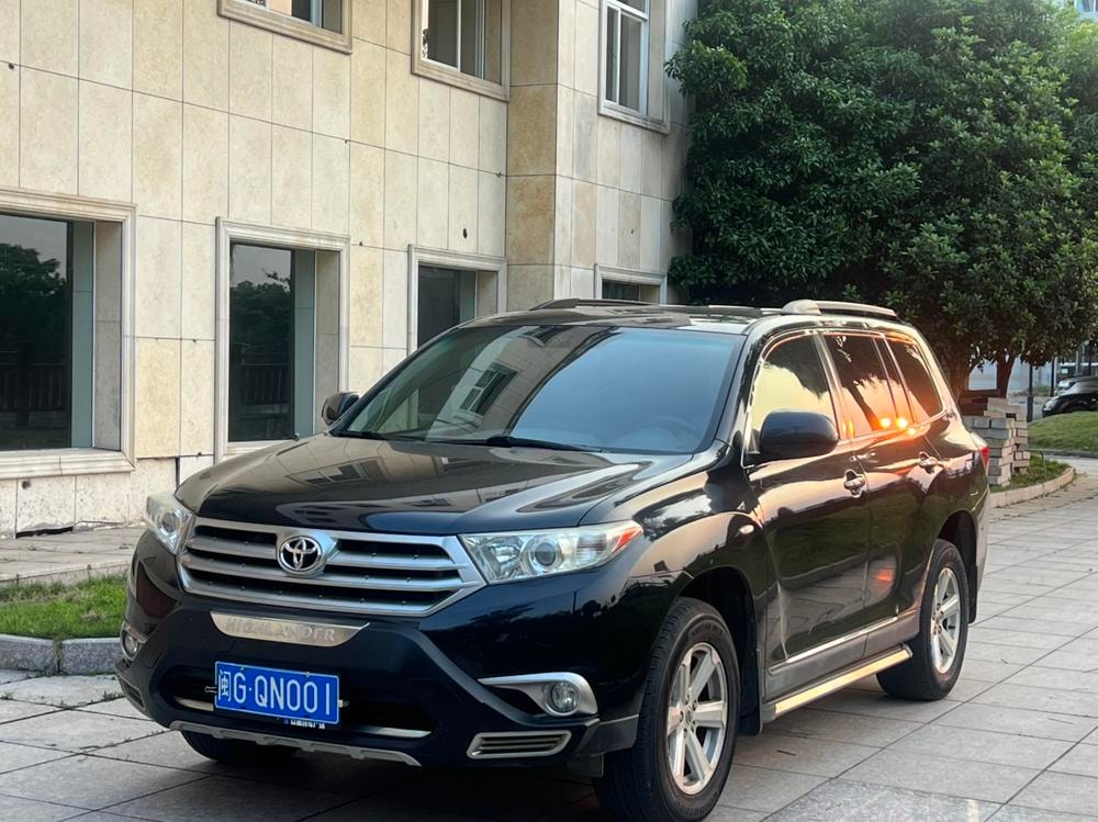 Toyota Highlander 2012 — фото автомобиля