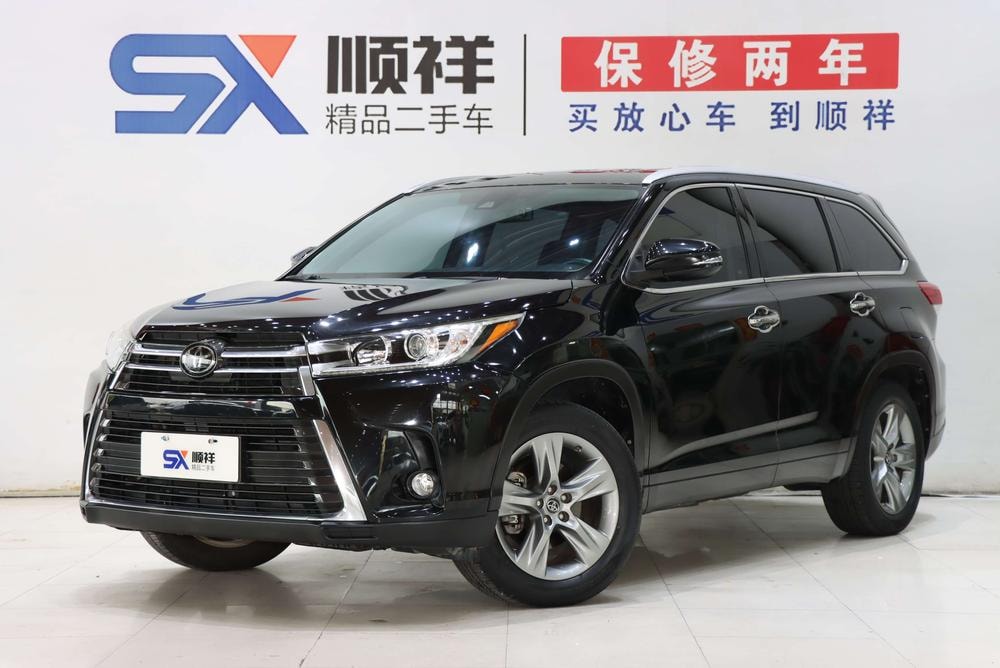 Toyota Highlander 2018 — фото автомобиля 1