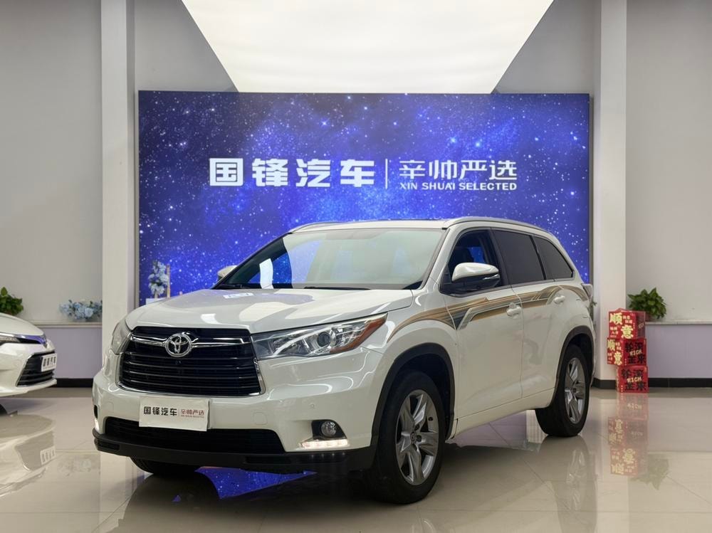 Toyota Highlander 2017 — фото автомобиля 1