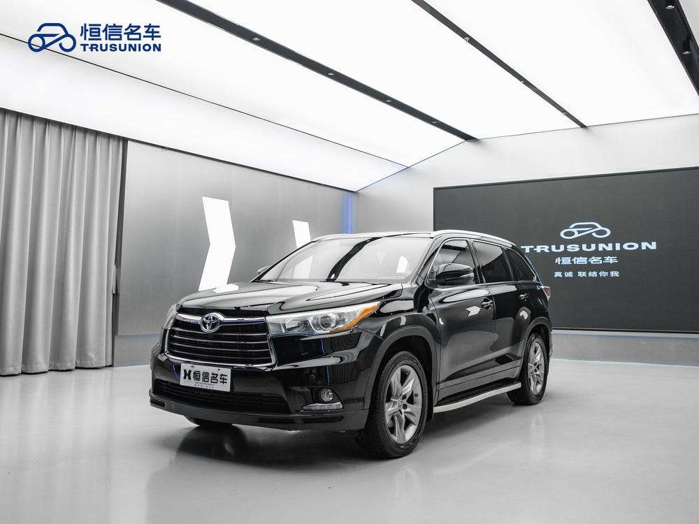 Toyota Highlander 2015 — фото автомобиля 1