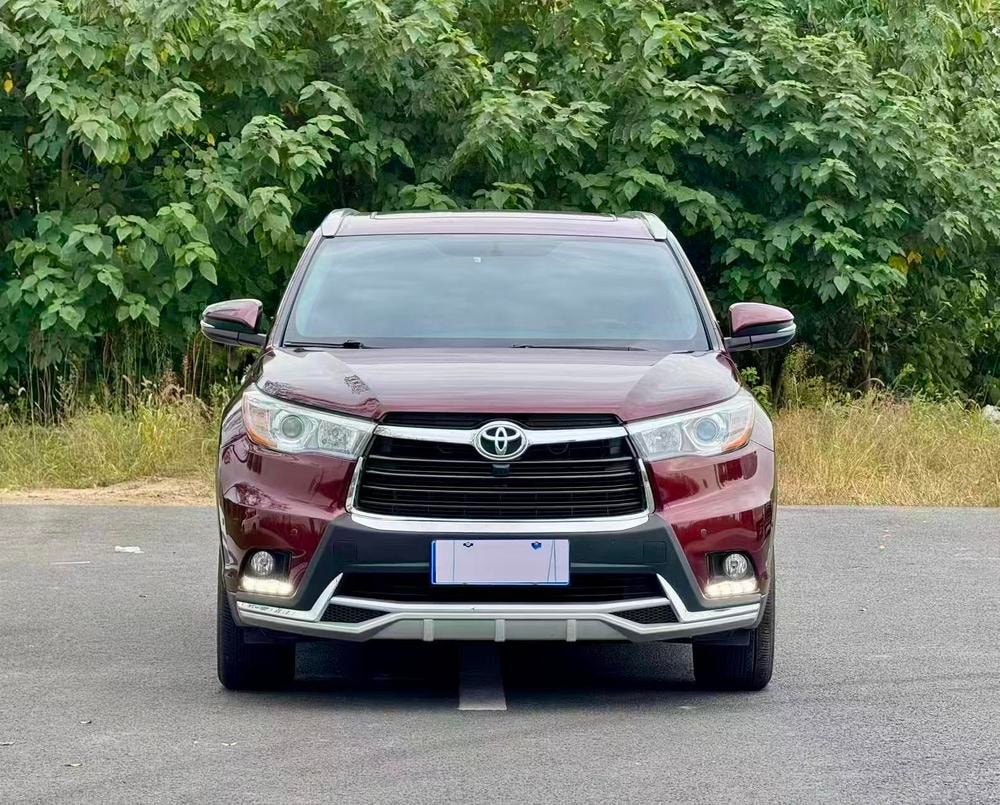 Toyota Highlander 2015 — фото автомобиля 1