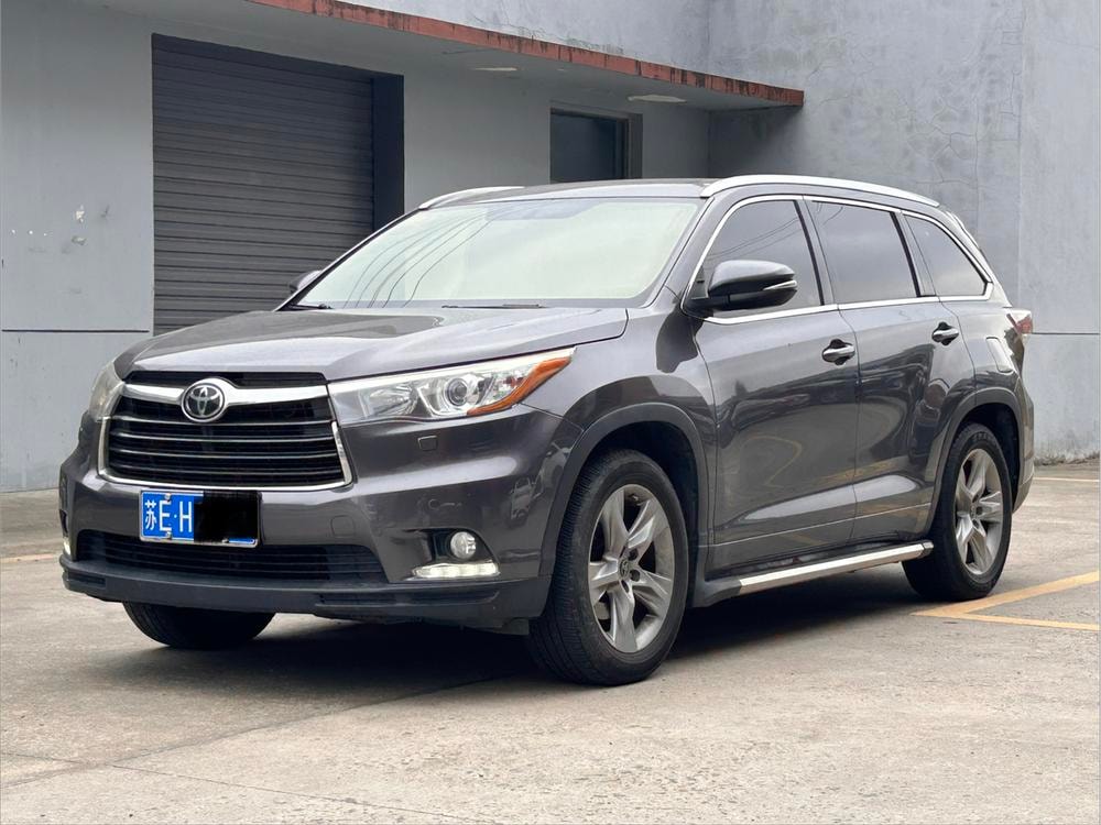 Toyota Highlander 2017 — фото автомобиля 1