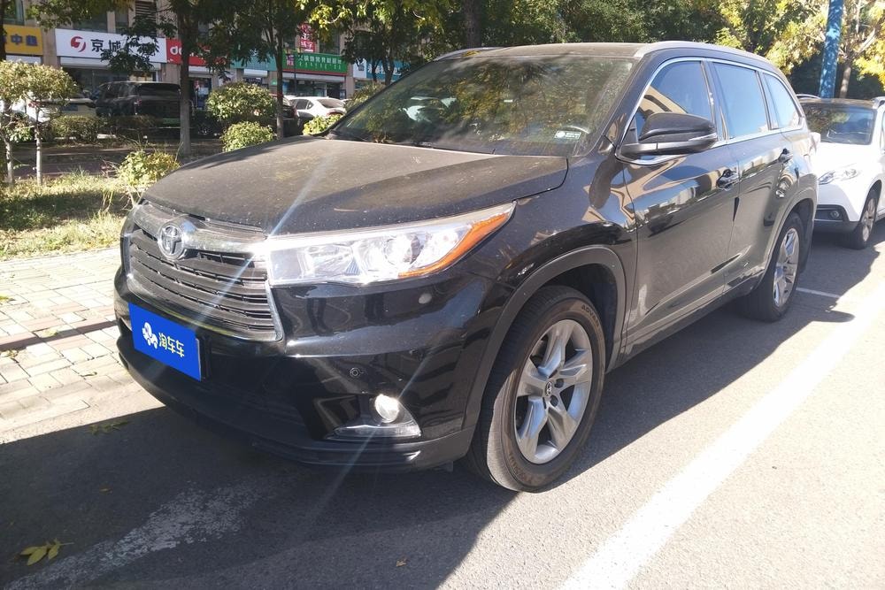 Toyota Highlander 2017 — фото автомобиля 1