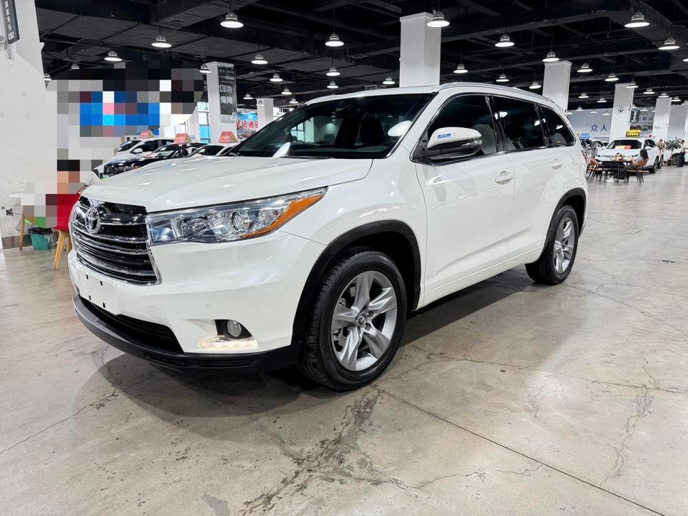 Toyota Highlander 2017 — фото автомобиля
