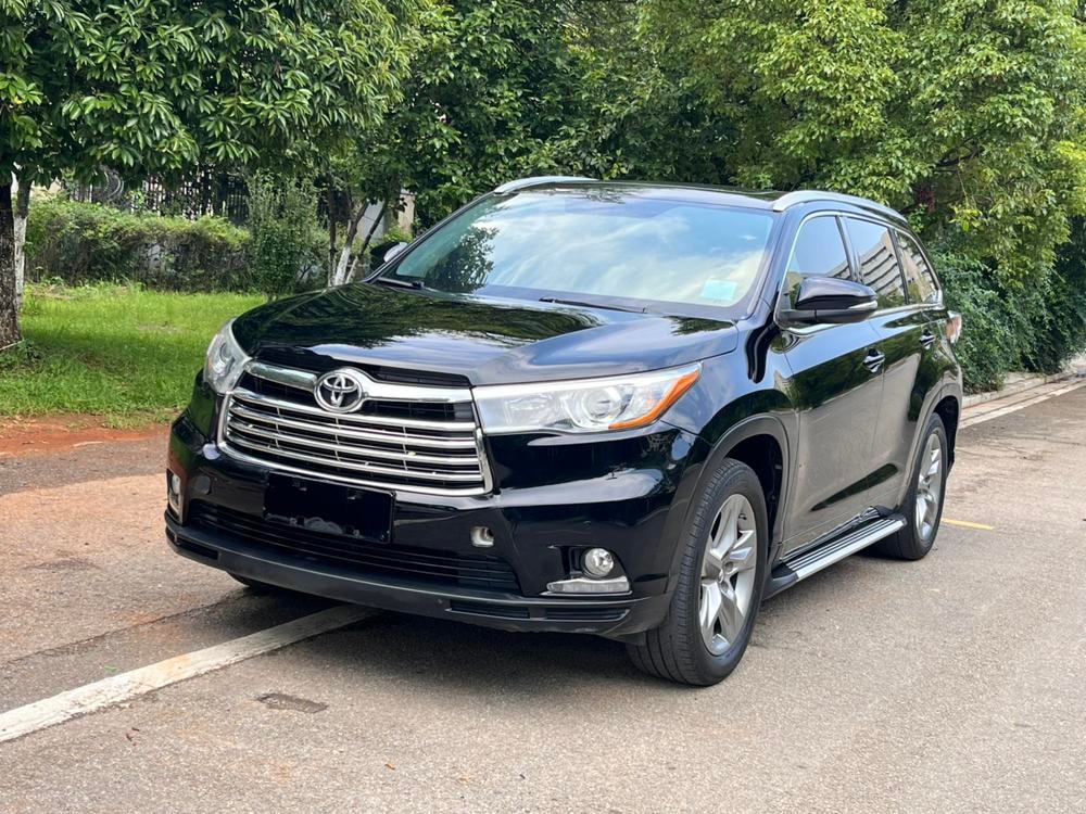 Toyota Highlander 2017 — фото автомобиля
