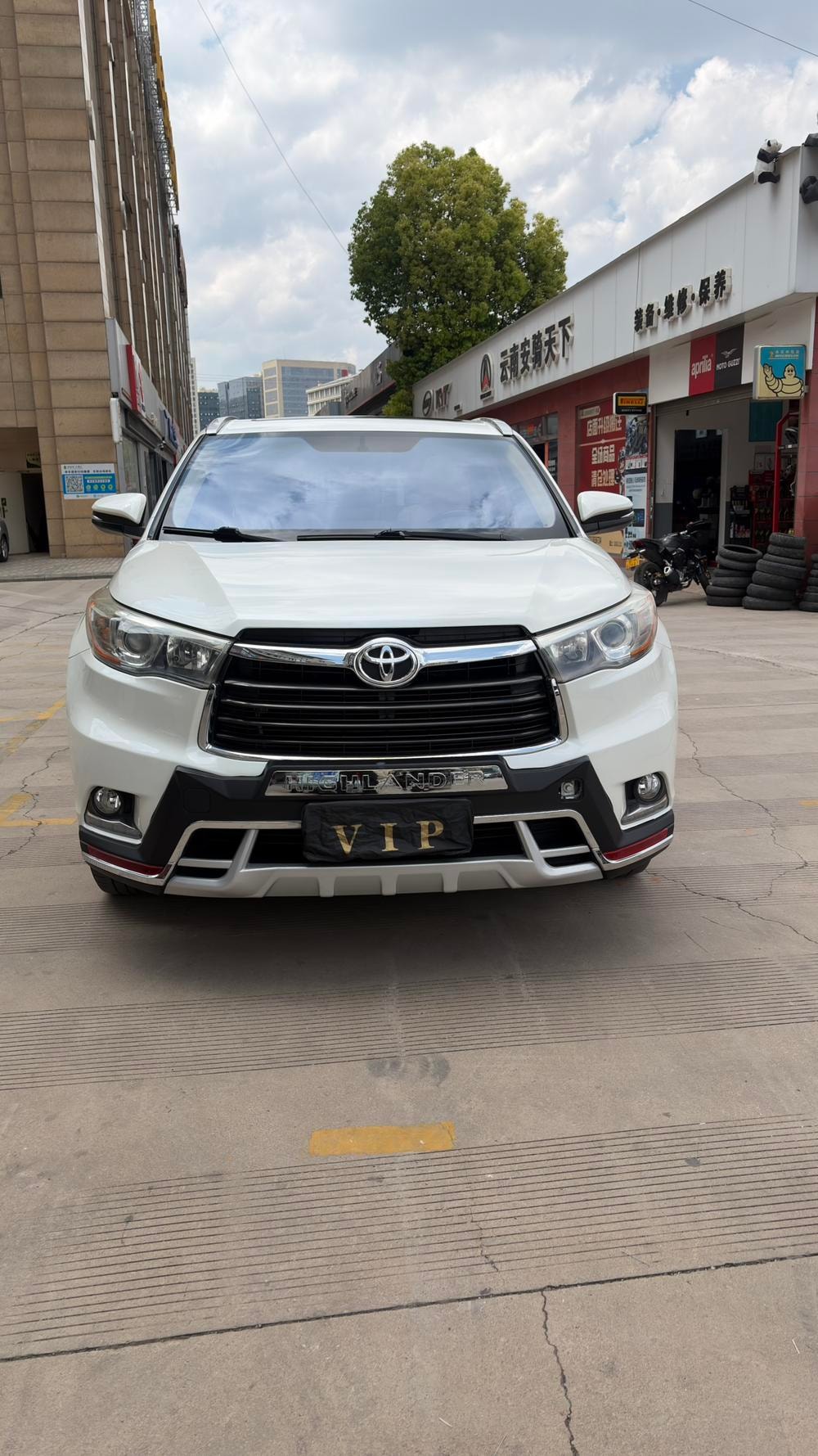 Toyota Highlander 2015 — фото автомобиля